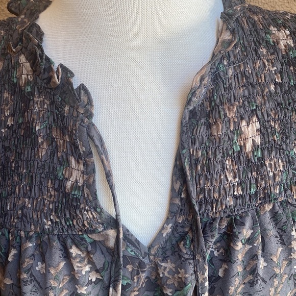 Beautiful Chiffon Top - Picture 11 of 11